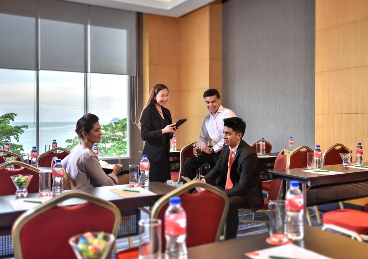 Lexis Suites Penang Bayan Lepas Buitenkant foto Meeting room